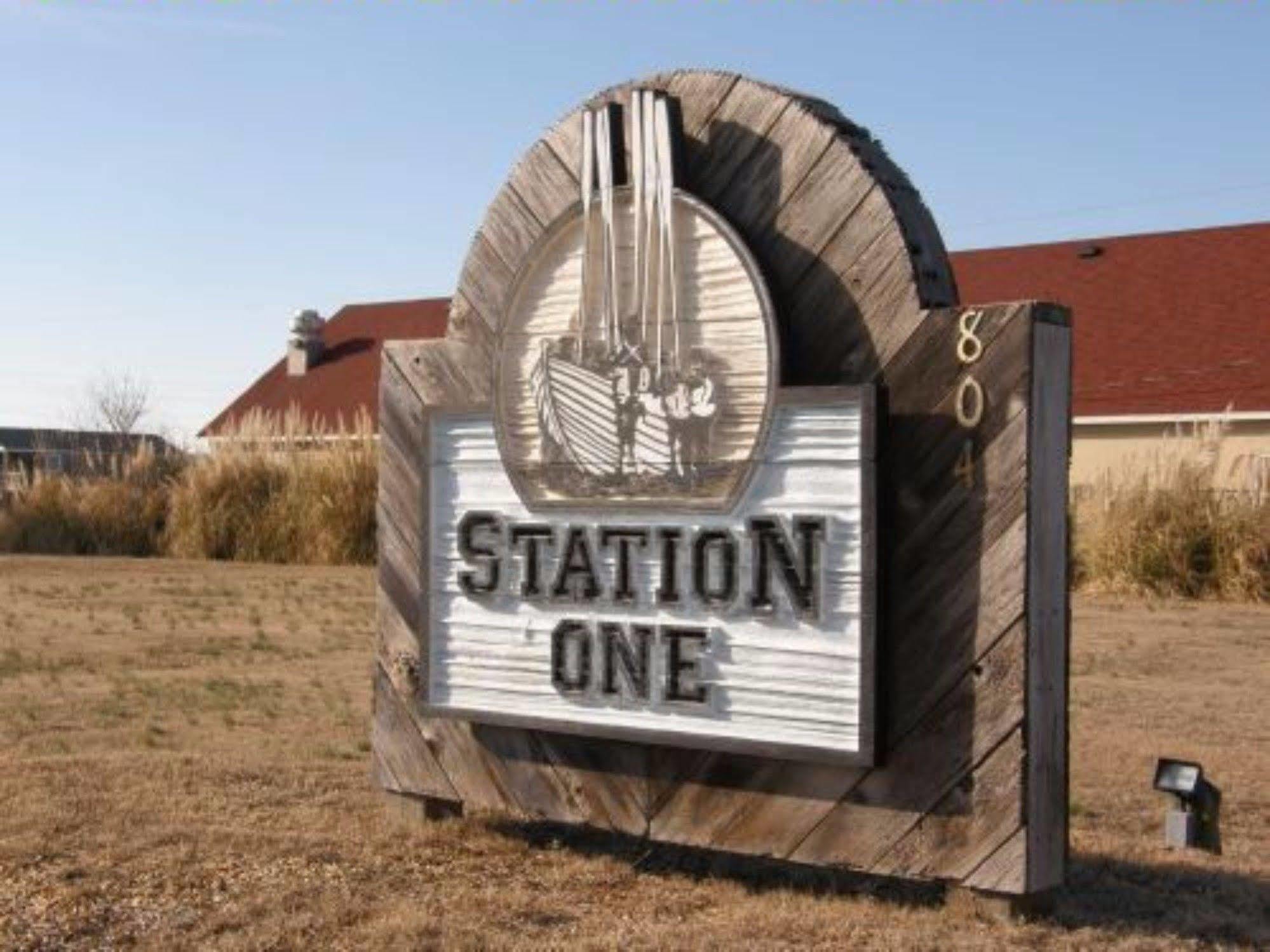 Station One By Kees Vacations Aparthotel คิลเดวิลฮิลส์ ภายนอก รูปภาพ